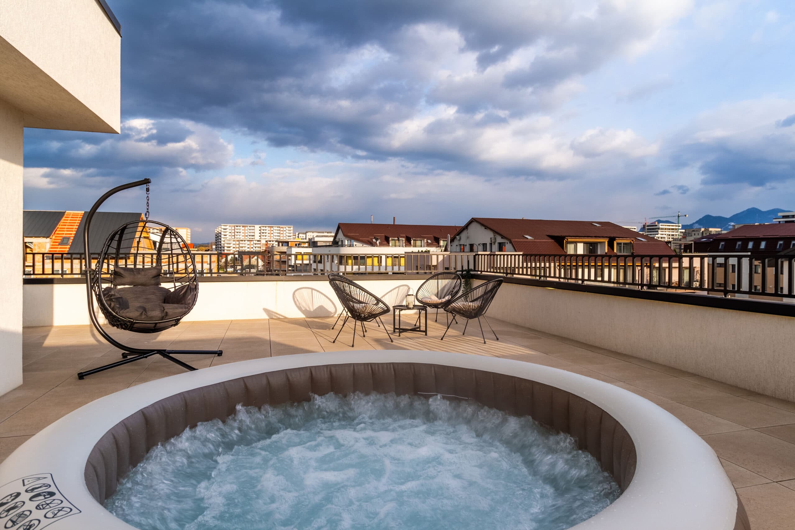Skylark Jacuzzi Experience